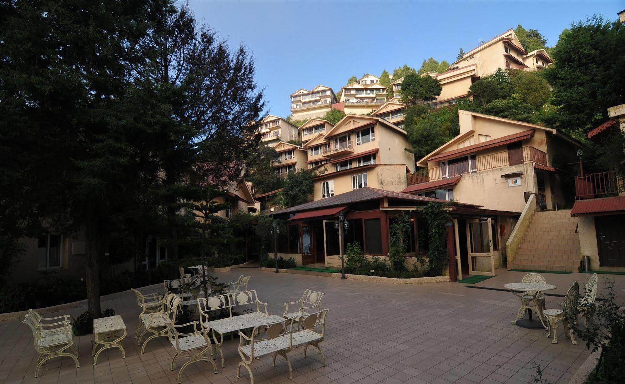 Club Mahindra Mussoorie Hotel Bagian luar foto