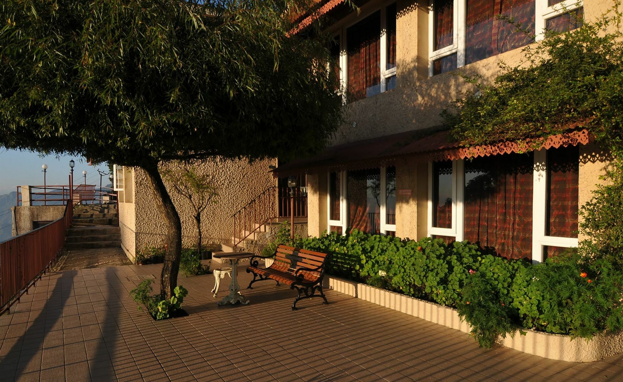 Club Mahindra Mussoorie Hotel Bagian luar foto